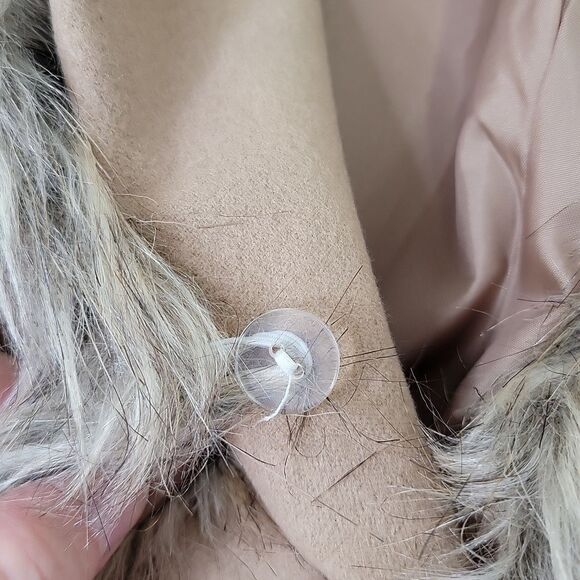 Covington. Contempo Camel Coat with Faux Fur Collar. Size Small. NWT - Picture 5 of 11